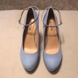 5in blue heel new